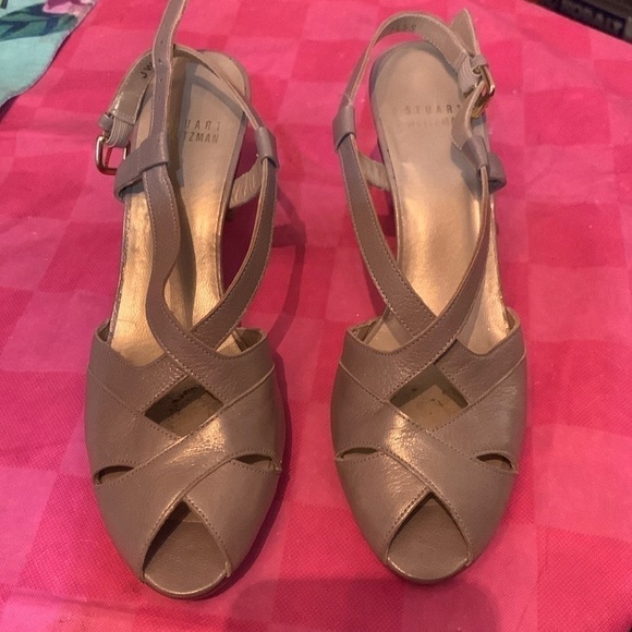 Stuart Weitzman Muted Gold Shimmer Heeled Sandals Shoes Size 7.5 - Picture 1 of 7